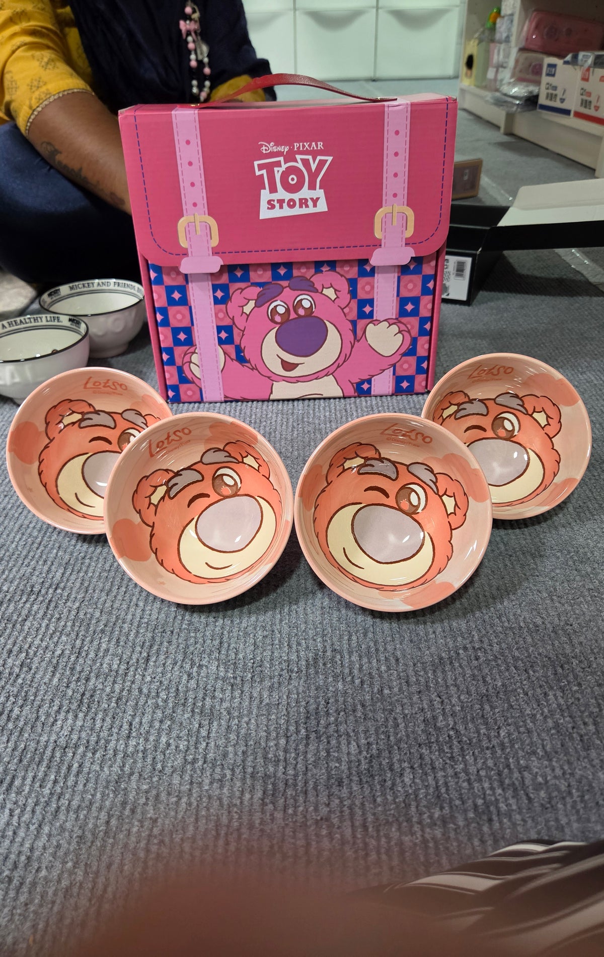 Ceramic bowls set of 4